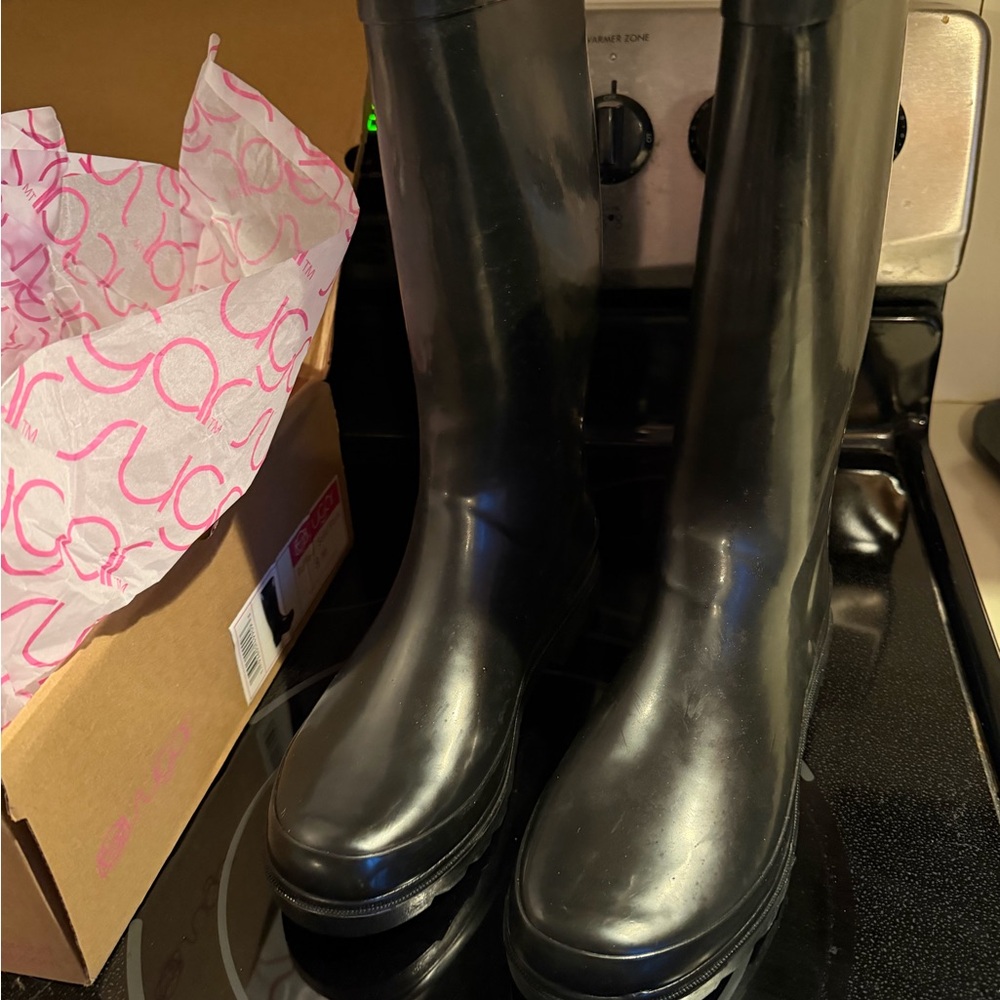 Black Tall Rain Boots